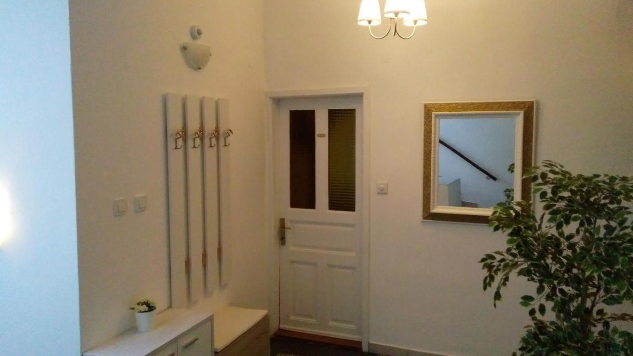 Apartmani Lela Selce Bagian luar foto