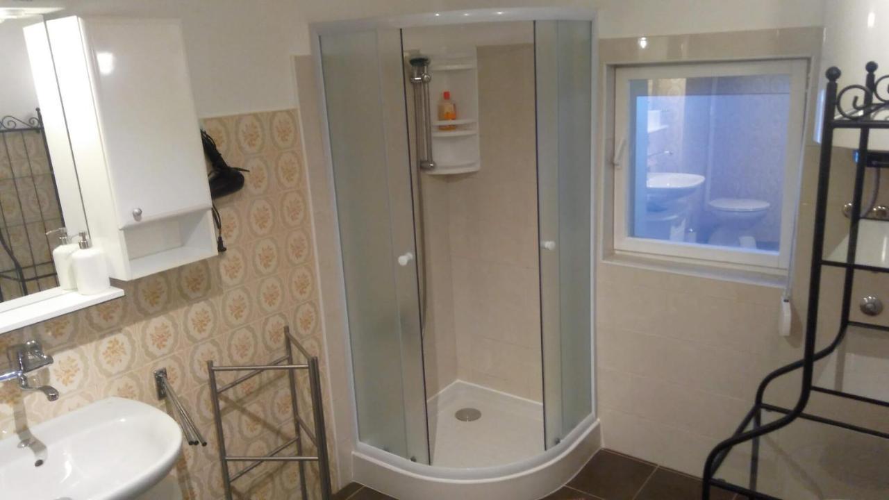 Apartmani Lela Selce Bagian luar foto