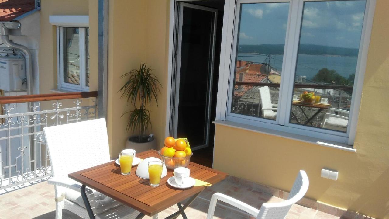 Apartmani Lela Selce Bagian luar foto
