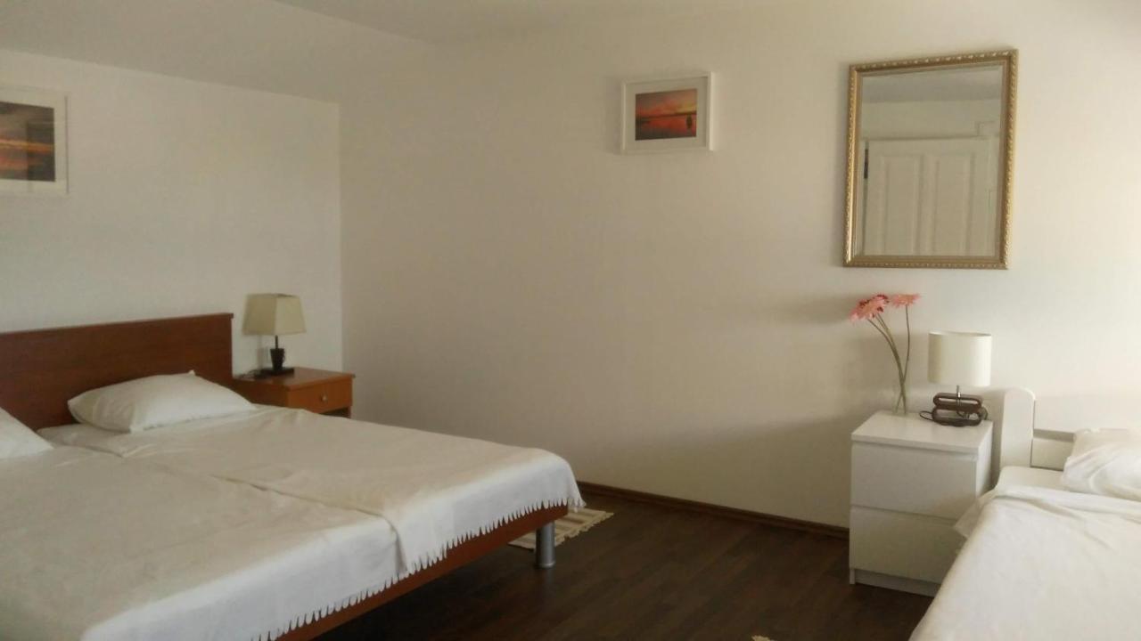 Apartmani Lela Selce Bagian luar foto